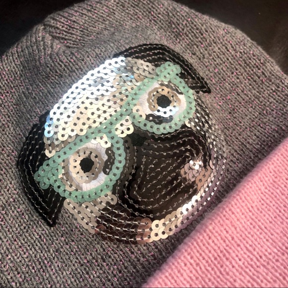 🔥SOLD🔥🐾Girls Adorable Sequin Pug Knit Hat🐾 - Picture 2 of 4
